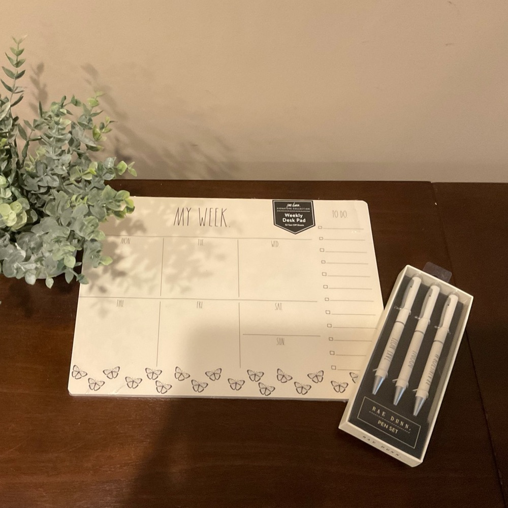 Rae Dunn WEEK AT A GLANCE Pad & Pens 🖊